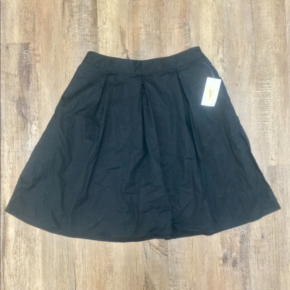 Skirts Nwt Pleated Black Skirt With Pockets Poshmark